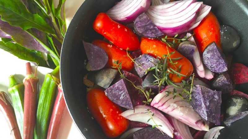 赤と紫の蒸し煮 / 彩り綺麗なひと皿